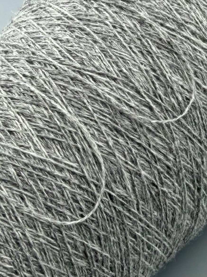 Cariaggi Art. PCKA000 - 100 % Kaschmir Nm 2/28 Balmoral Grafit 21024